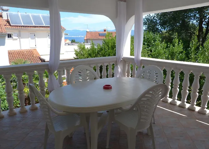 Apartments Monja & Dadi, Malinska, Vantacici